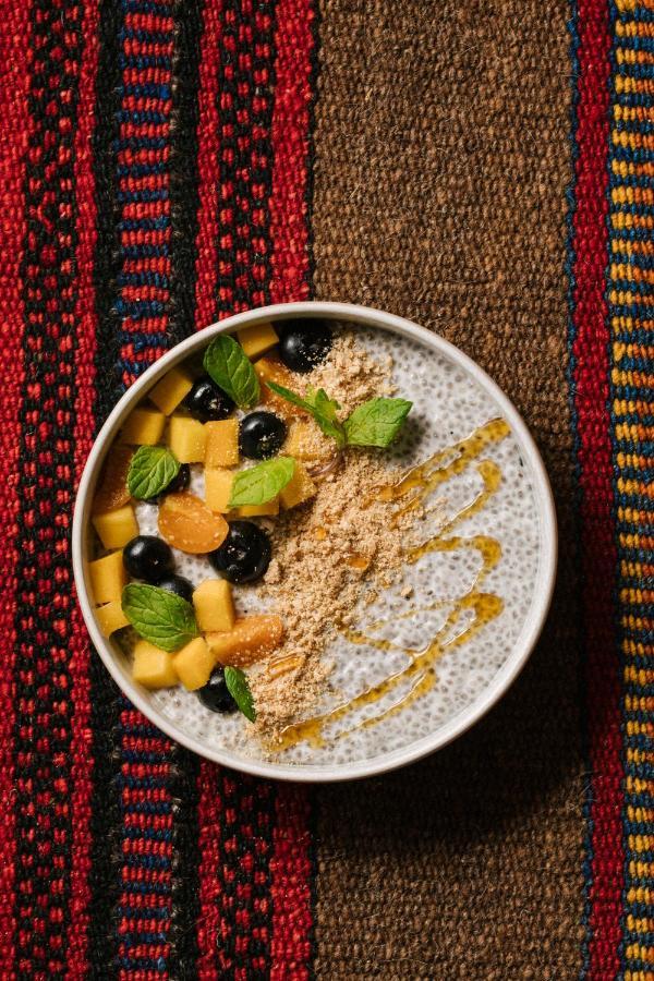Отель Our Habitas Alula Аль-Ула Экстерьер фото Chia pudding with mango